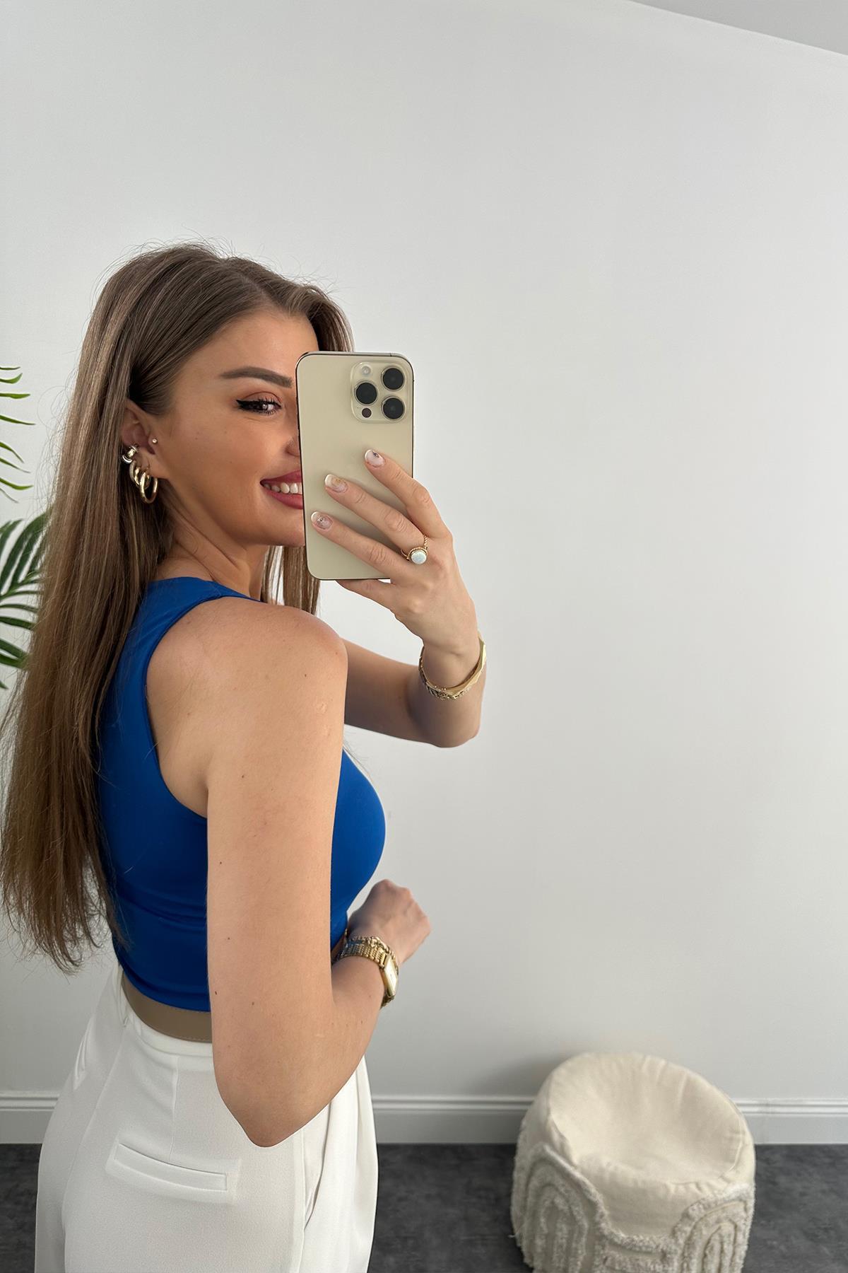 Double Kumaş Likralı Halter Yaka Crop Bluz Mavi