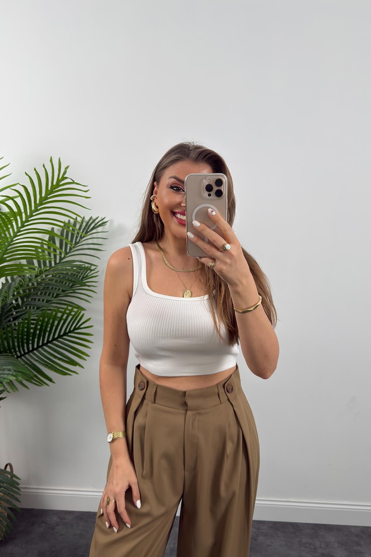Elit Triko Kare Yaka Fitilli Crop Top Beyaz  