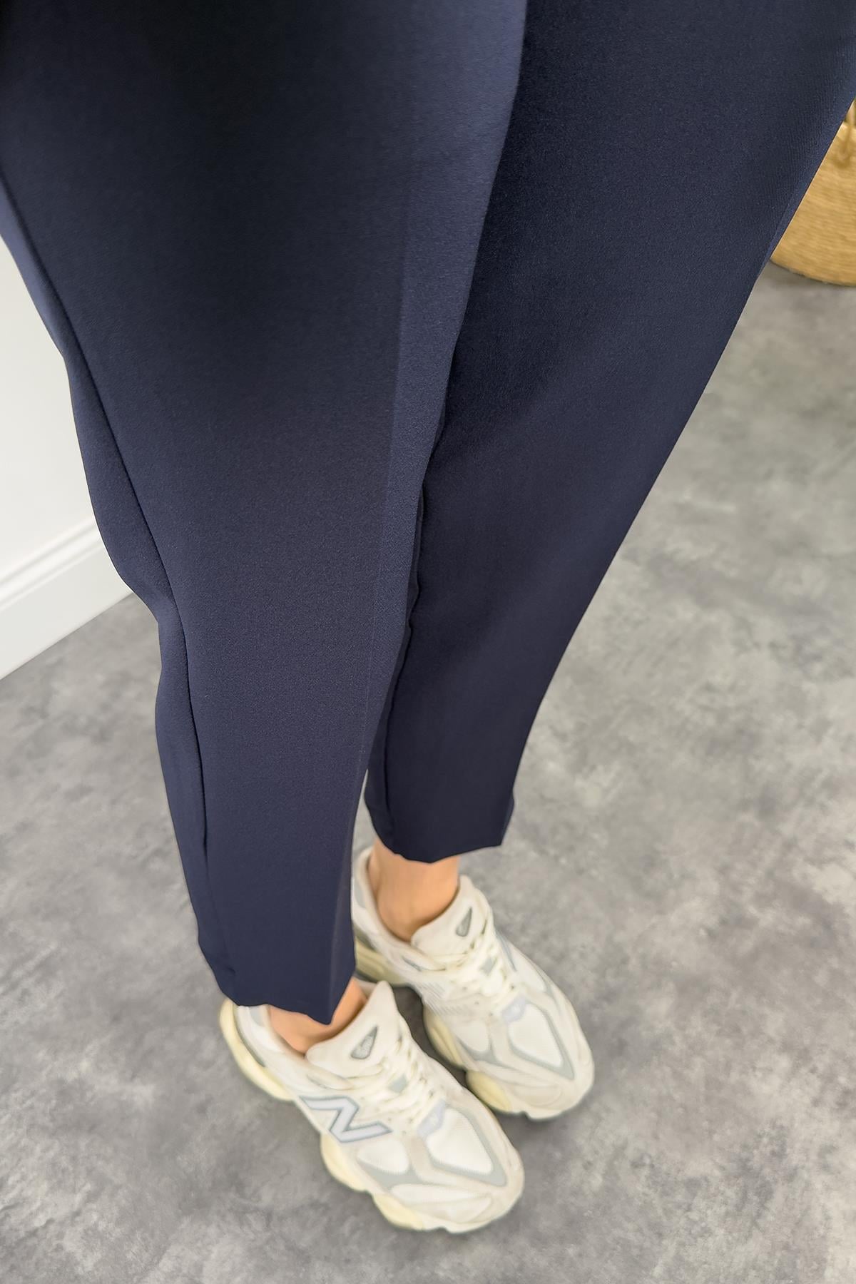 İthal Kumaş Beli Lastikli Atlas Jogger Pantolon Lacivert