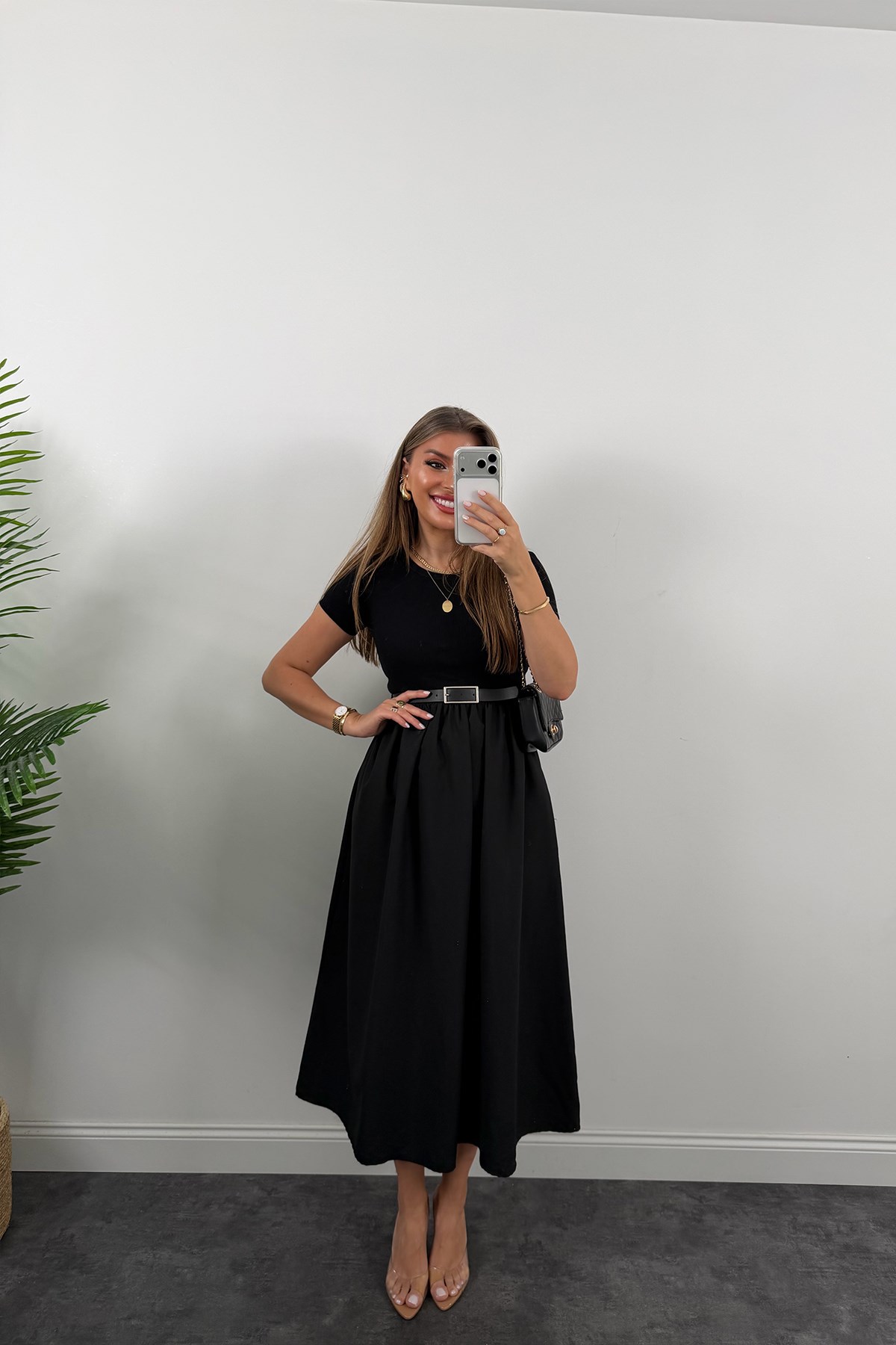 Likralı Kemerli Midi Boy Basic Kloş Elbise Siyah
