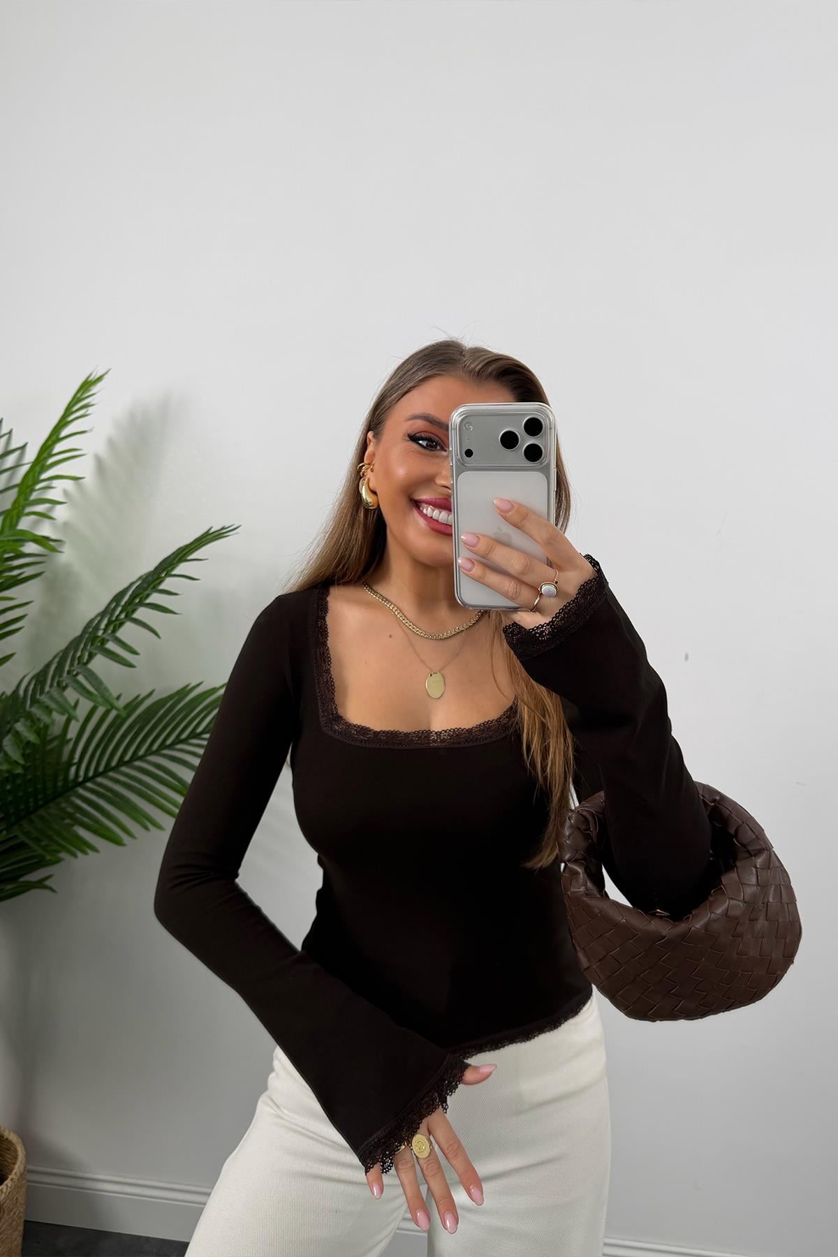 Lux Kalite Dantelli Kare Yaka Tam Pamuklu Basic Bluz Acı Kahve