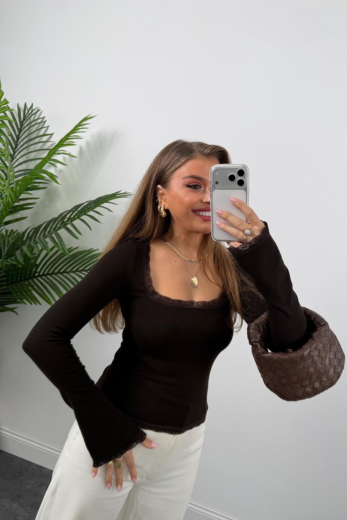 Lux Kalite Dantelli Kare Yaka Tam Pamuklu Basic Bluz Acı Kahve