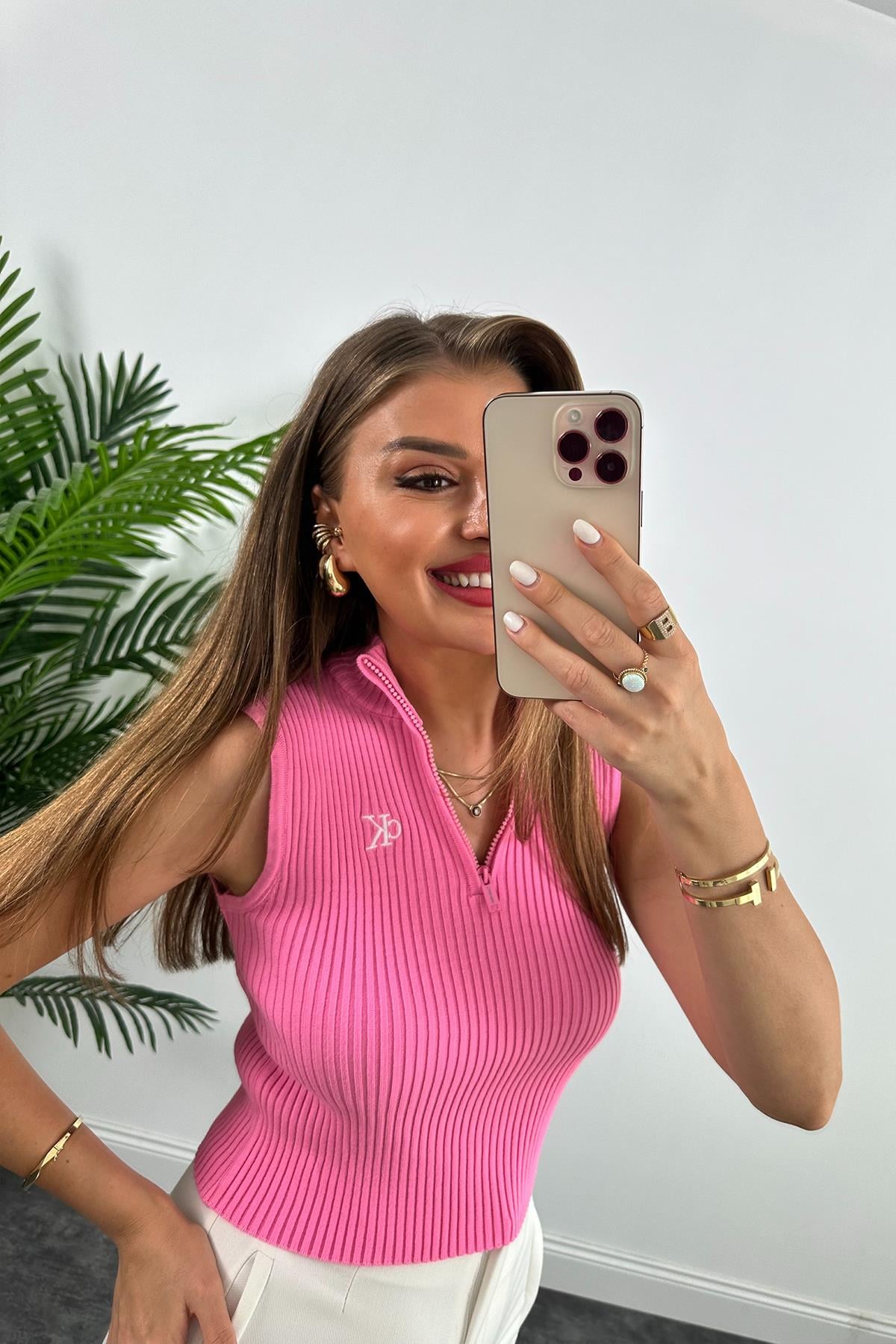 Lüx Marka Model Yakası Fermuarlı Kolsuz Triko Bluz Pembe