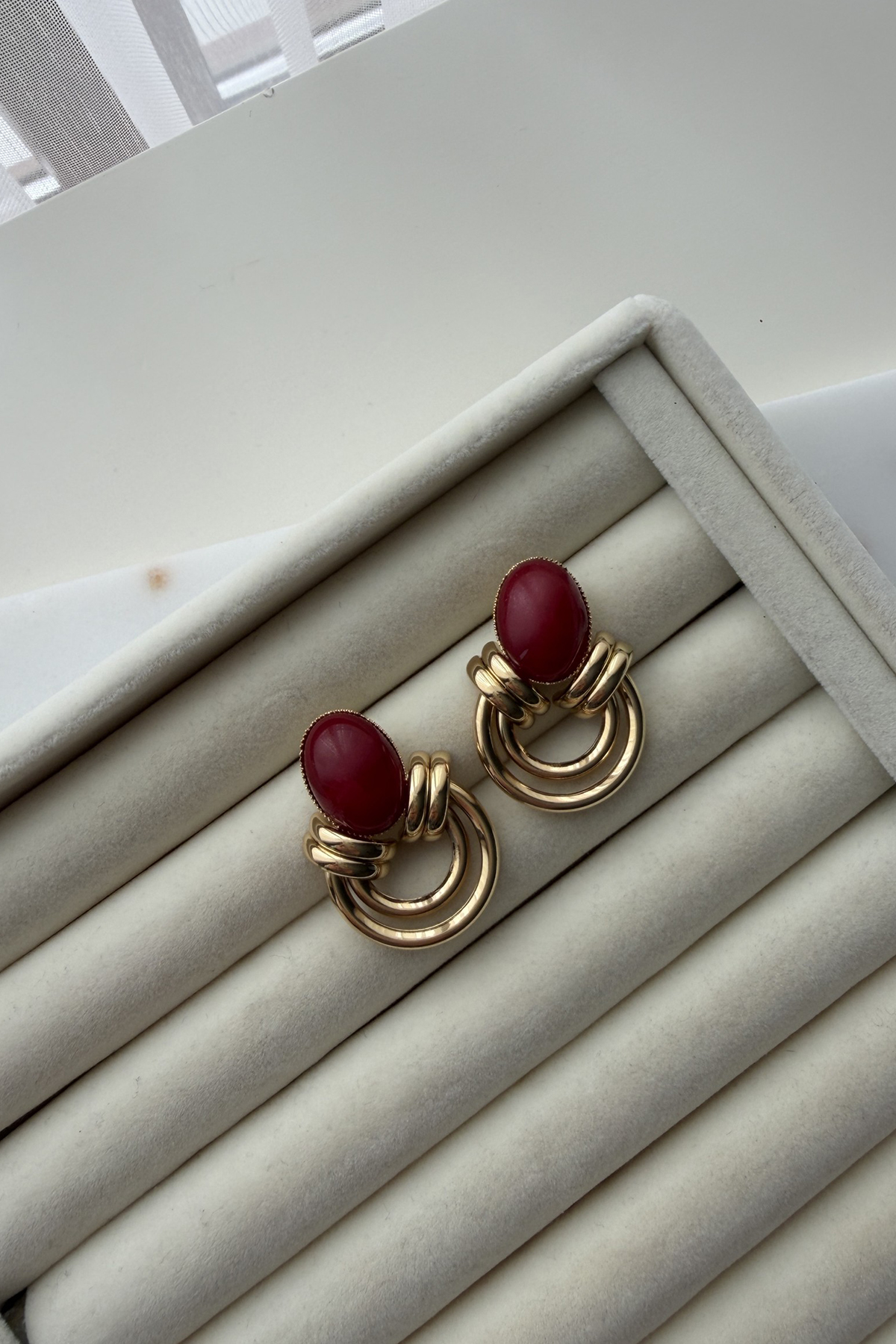 Marka Model Bordo Mineli Daire Küpe