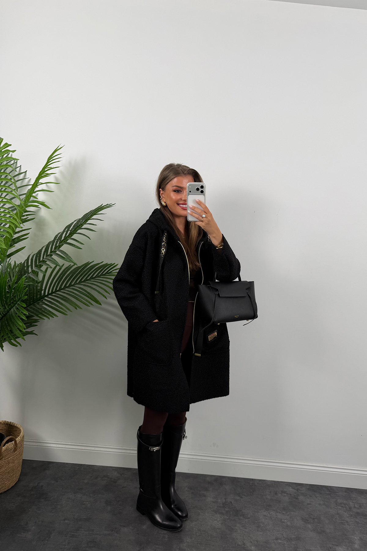 Marka Model Gold Detaylı Buklet Uzun Ceket Siyah