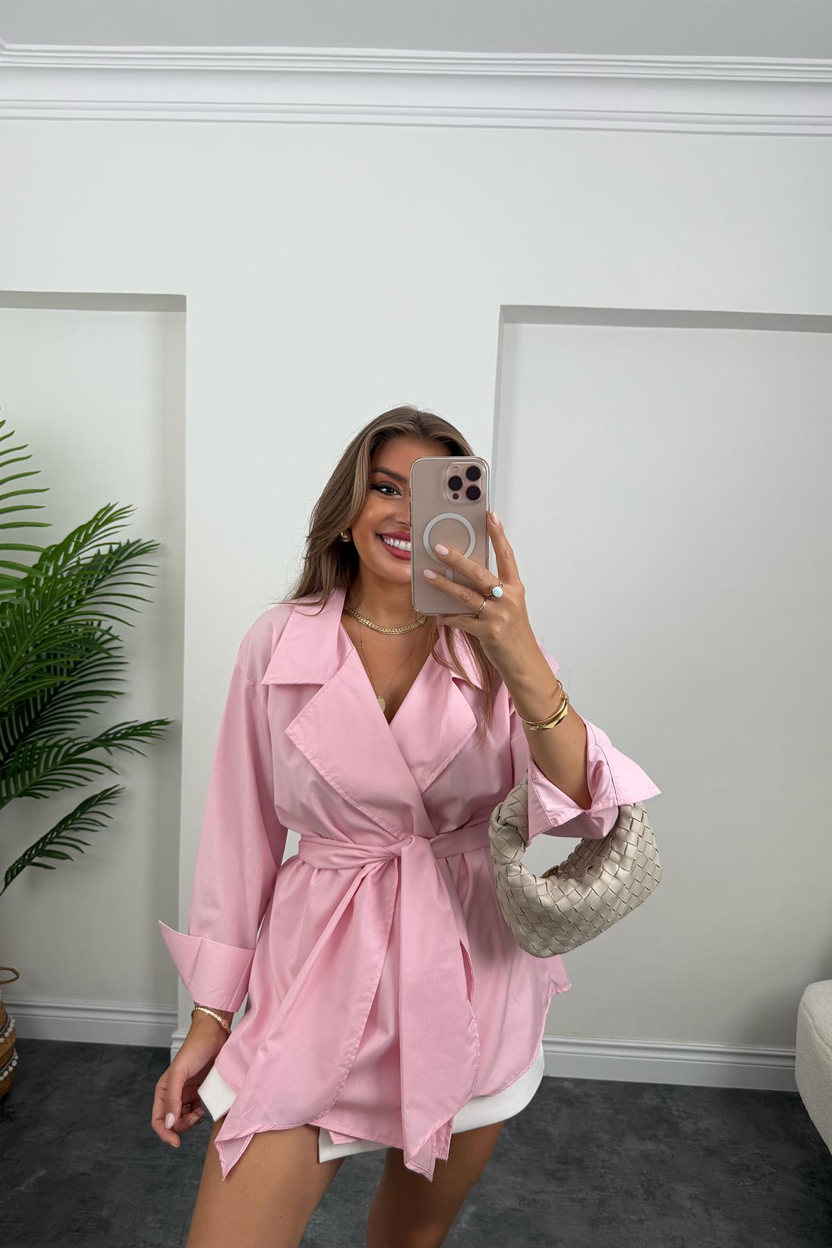 Marka Model Kruvaze Kuşaklı Tasarım Poplin Gömlek Pembe