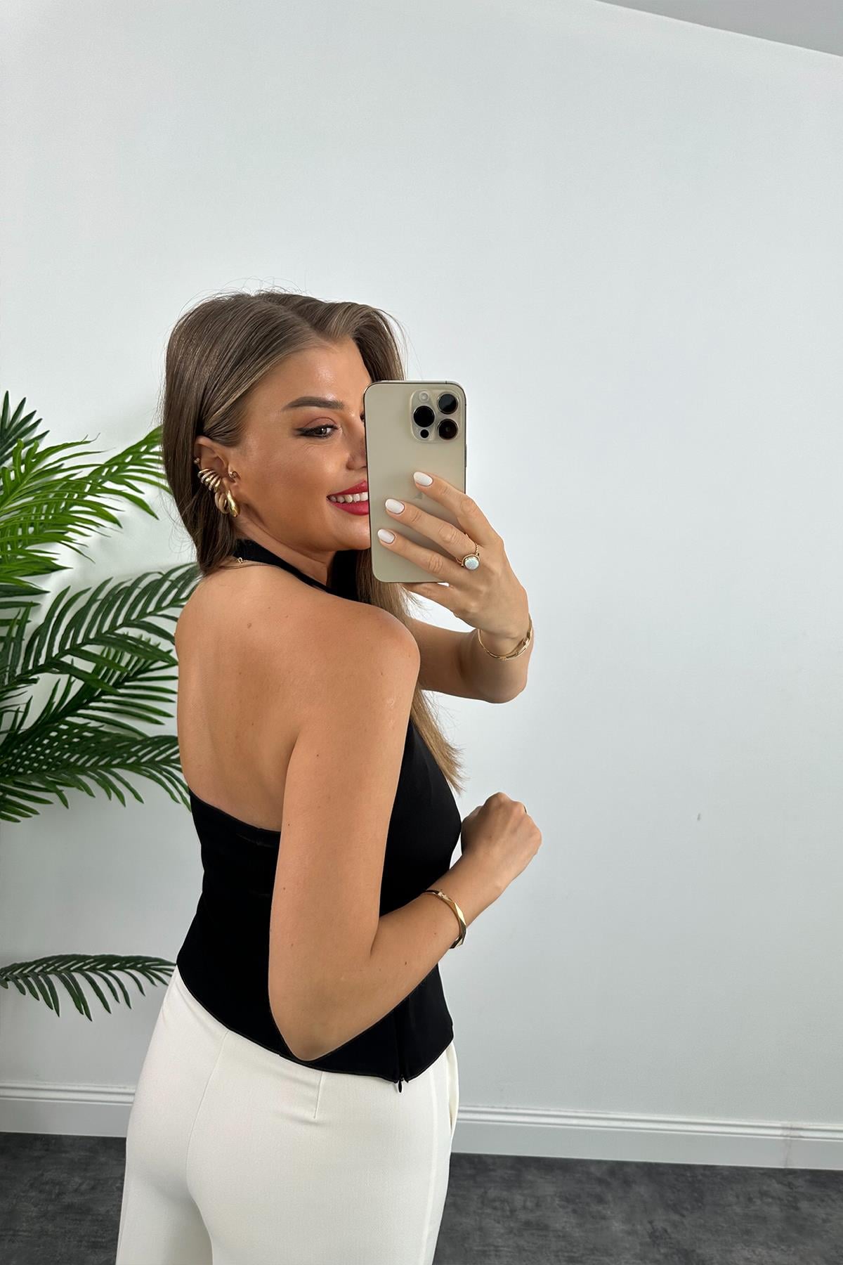 Marka Model Tasarım Fiyonklu Bluz Siyah