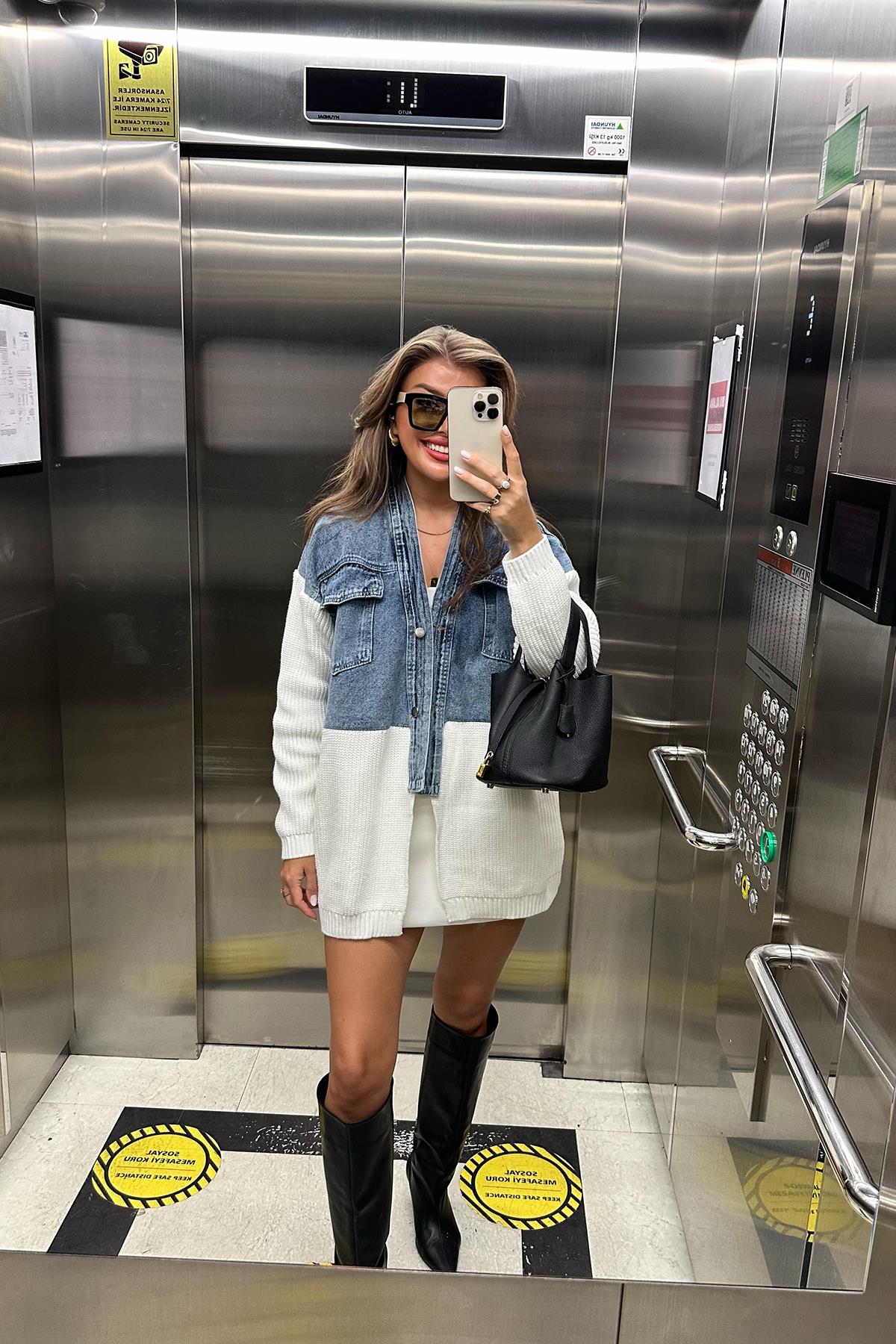 Marka Model  Üstü Mavi Jeanli Triko Mixli Tasarım Ceket Ekru