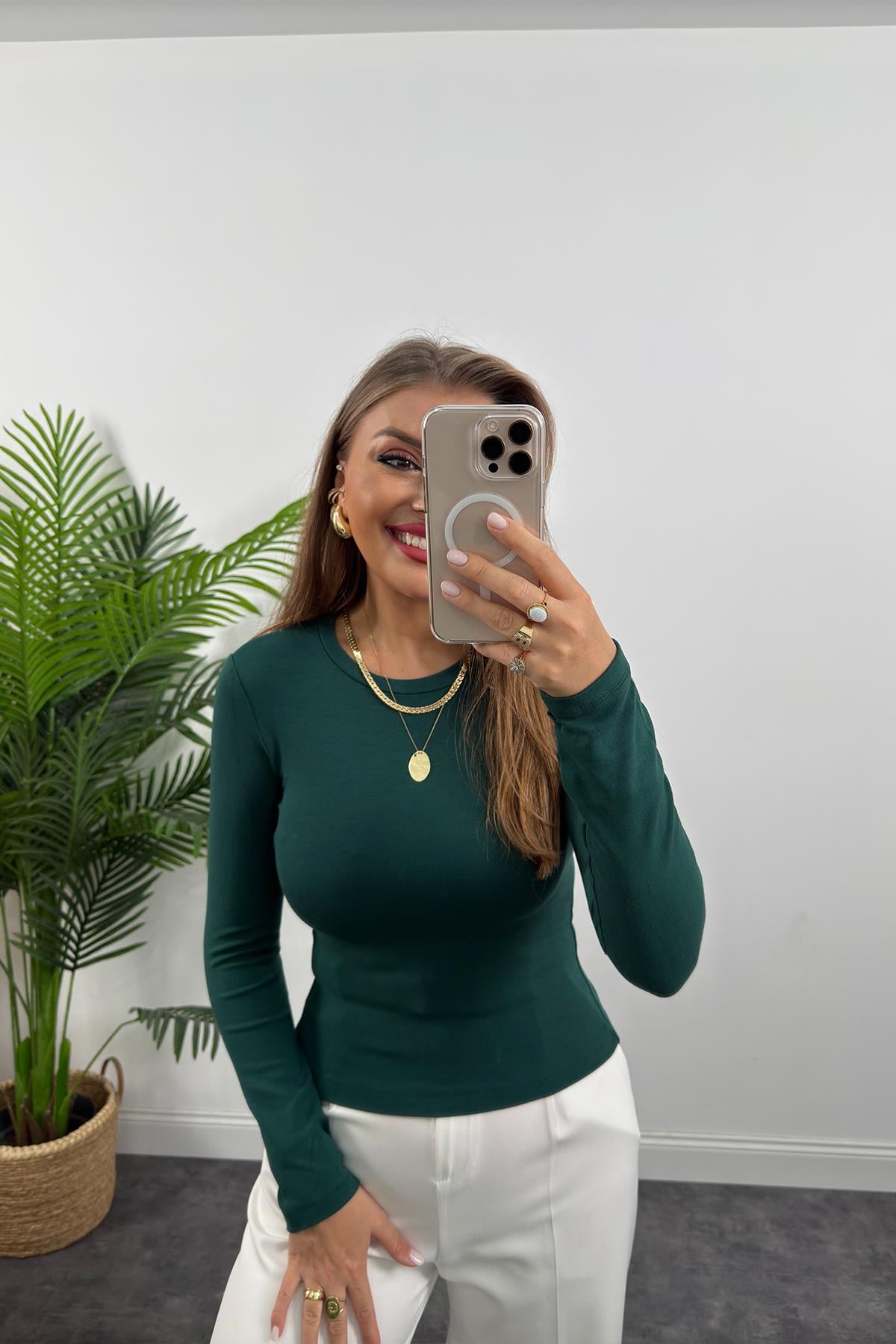 Massi Model Tam Pamuklu Soft Touch Likralı Basic Body Zümrüt Yeşili