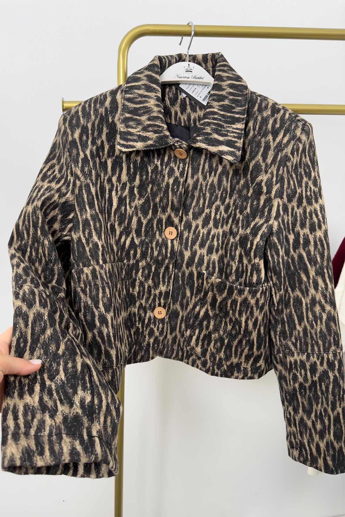 Massi Model Vatkalı Astarlı Soft Leopar Kaşe Ceket