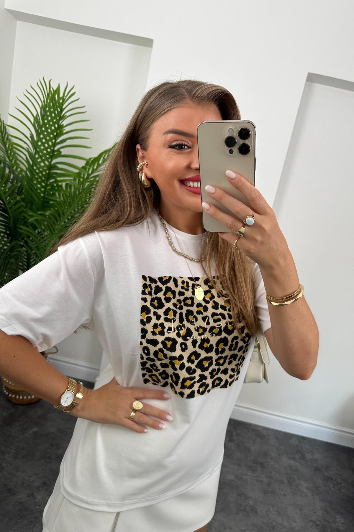 Önü Leoparlı Gold Joyful Tam Pamuklu Beyaz Tshirt