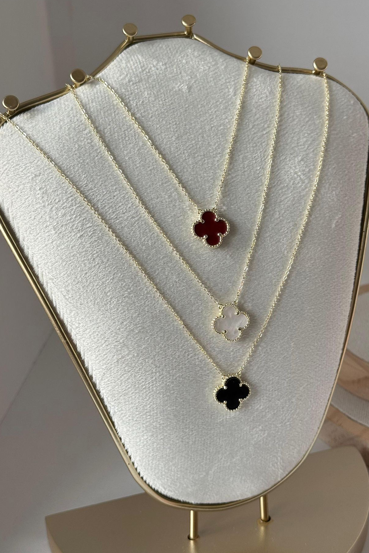 Özel Seri Marka Model Renkli Yonca Kolye 