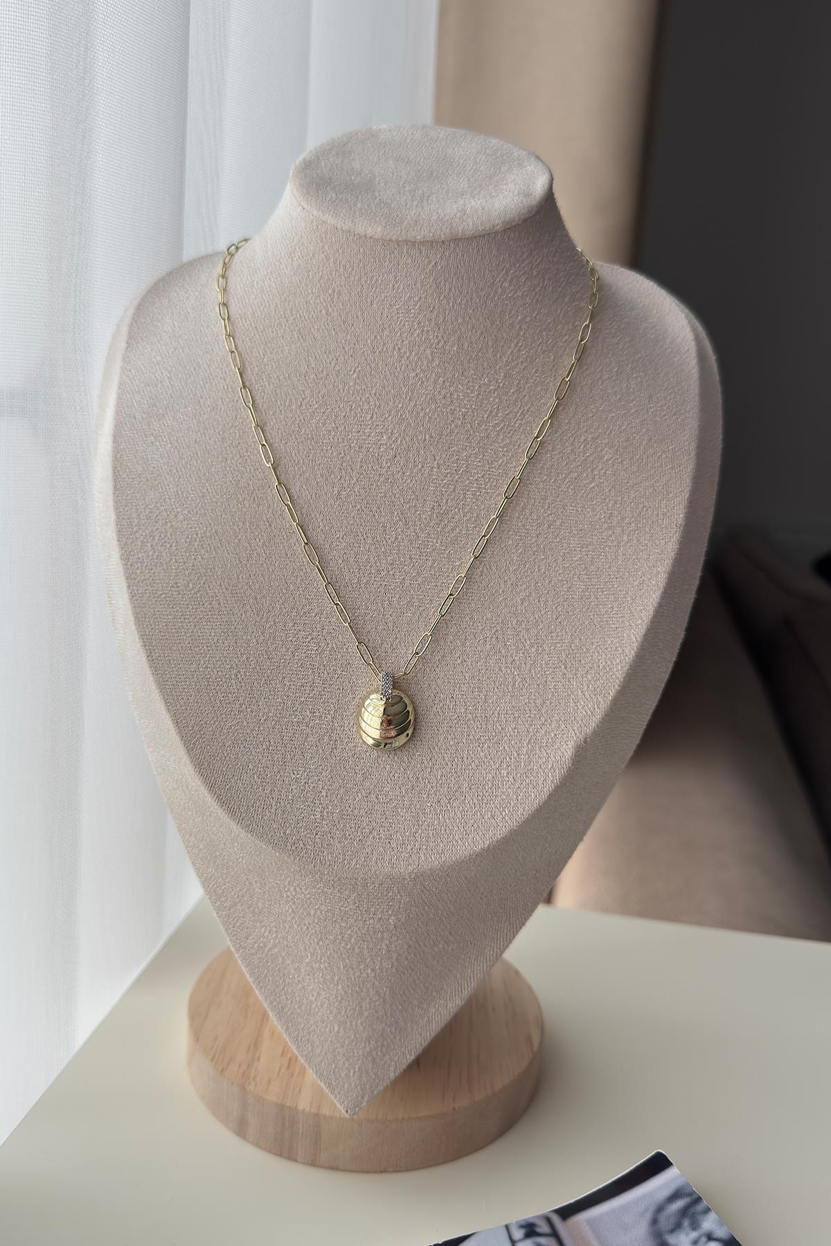 Özel Seri Marka Model Zirkon Taşlı Oval Uçlu Kolye