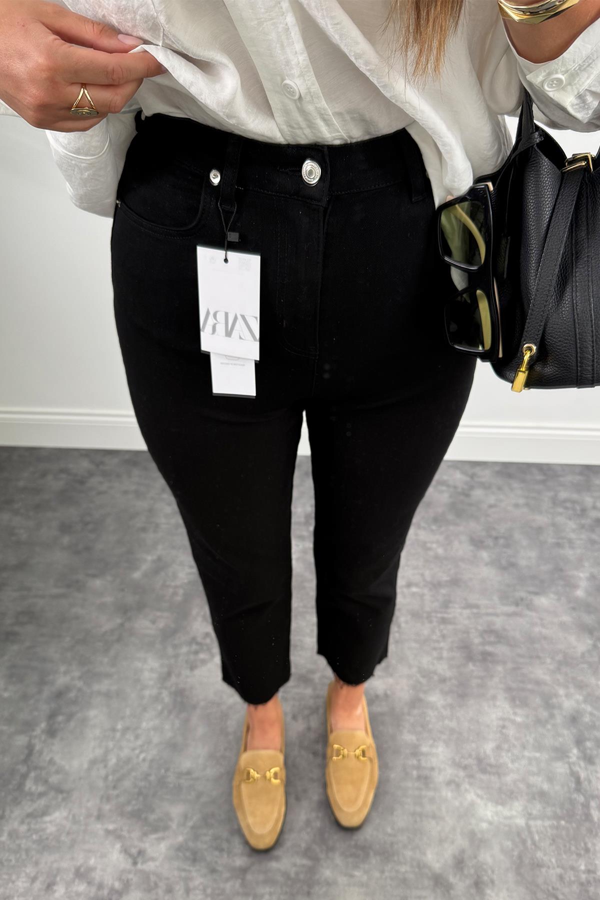 Likralı Premium Kalite Paçası Kesik Siyah Boyfit Jean
