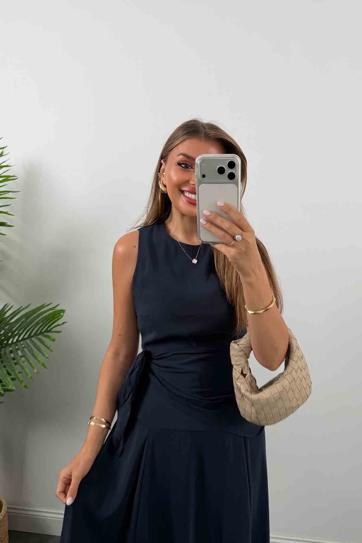 Premium Seri %100 Tensel Kumaş Fularlı Midi Elbise Lacivert 