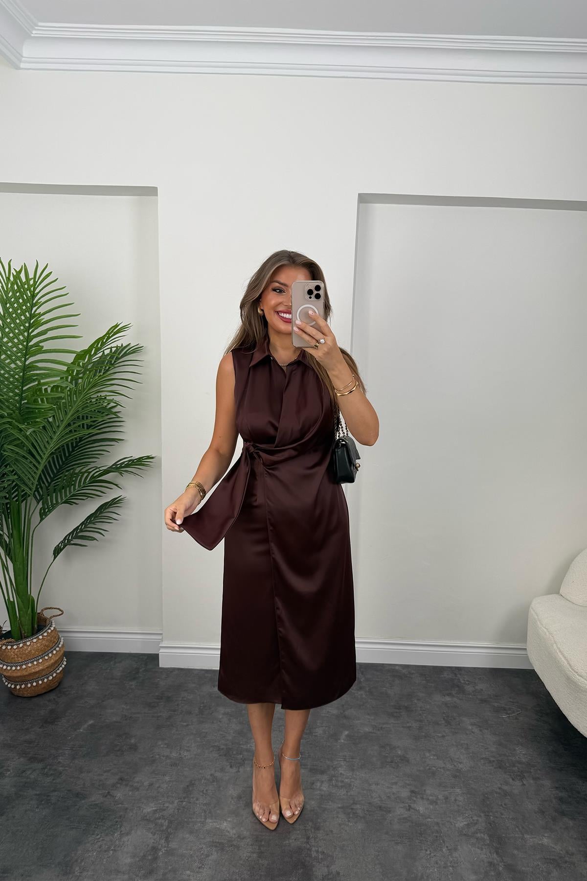 Premium Seri Beli Kuşaklı Yaka Midi Elbise Acı Kahve