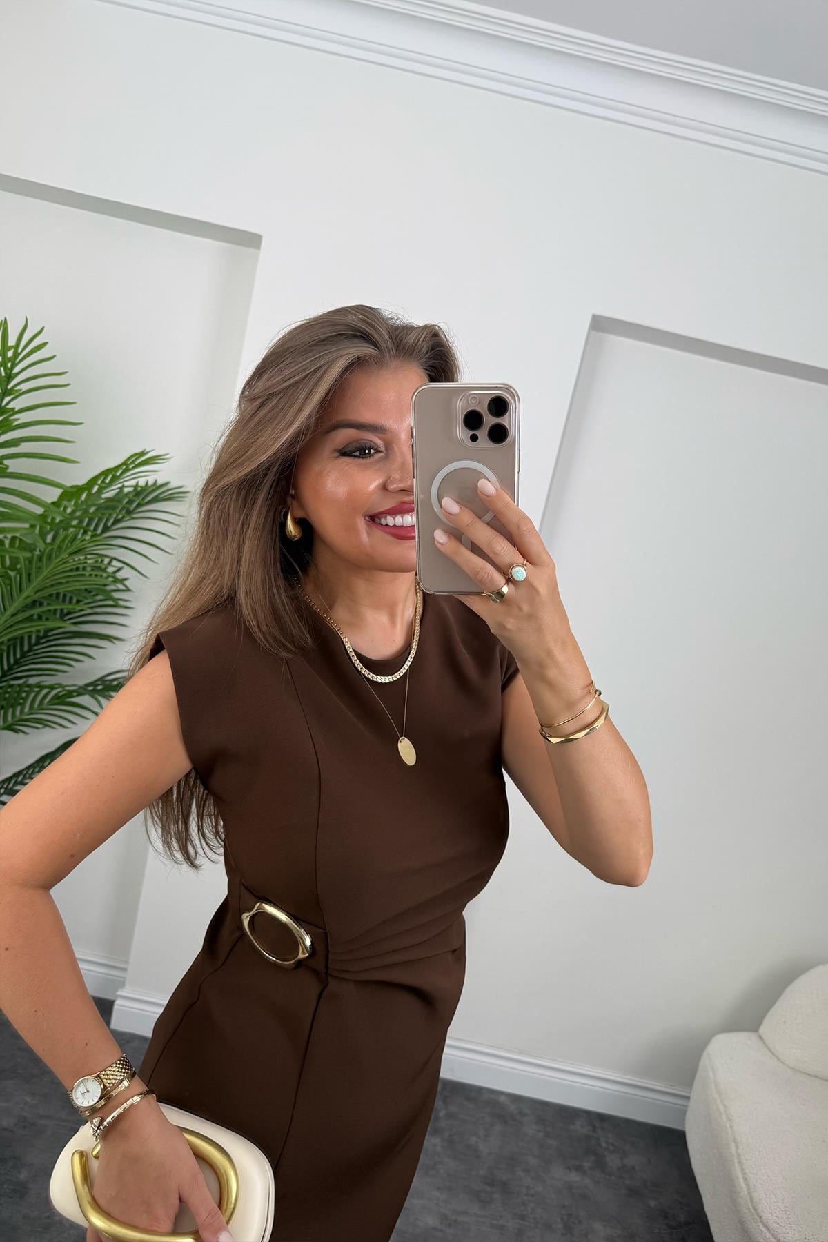 Premium Seri Beli Tokalı Midi Boy Yırtmaçlı Kalem Elbise Acı Kahve