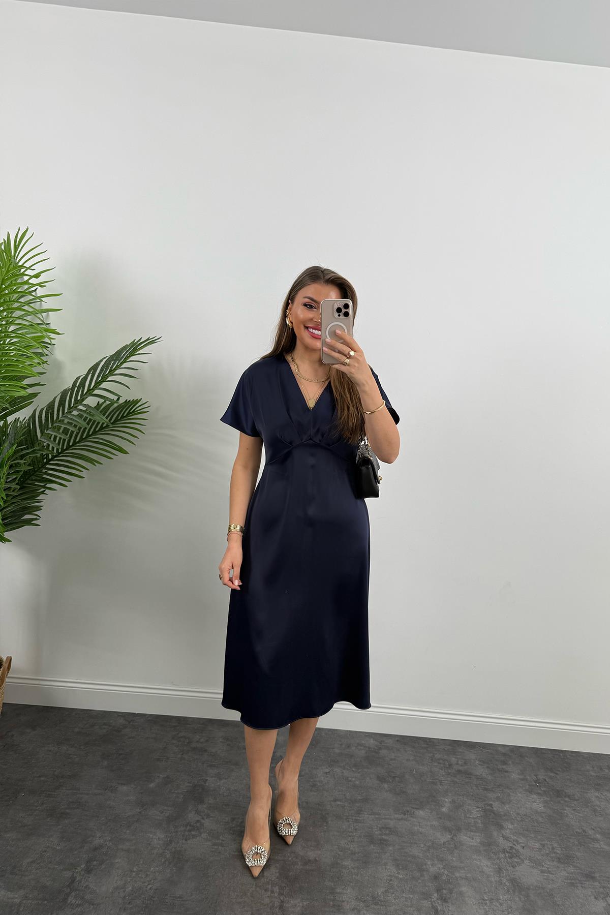 Premium Seri Kimono Kol Tok Saten Midi Boy Dökümlü Elbise Lacivert
