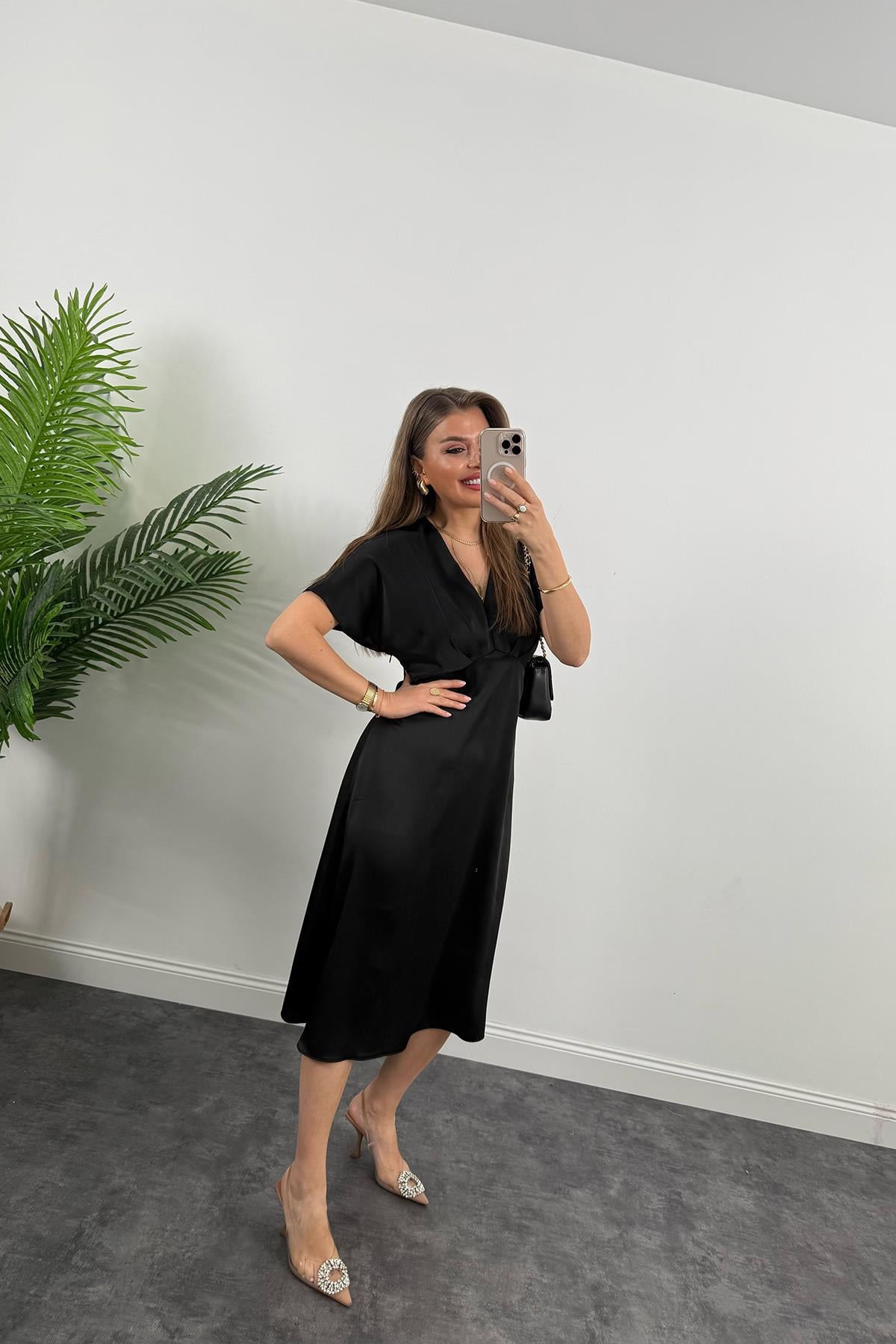 Premium Seri Kimono Kol Tok Saten Midi Boy Dökümlü Elbise Siyah