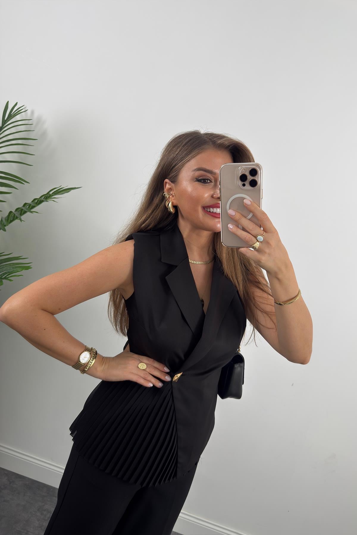 Premium Seri Transparan Detaylı Vatkalı Sıfır Kol Kruvaze Ceket Bluz Siyah