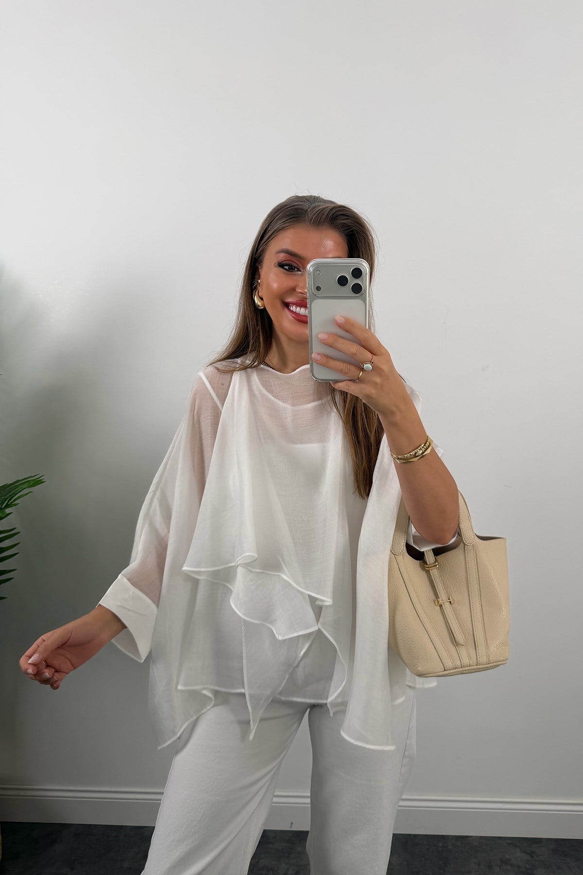 Premium Seri Uçuşan Kumaş Tensel Pelerin Bluz Beyaz