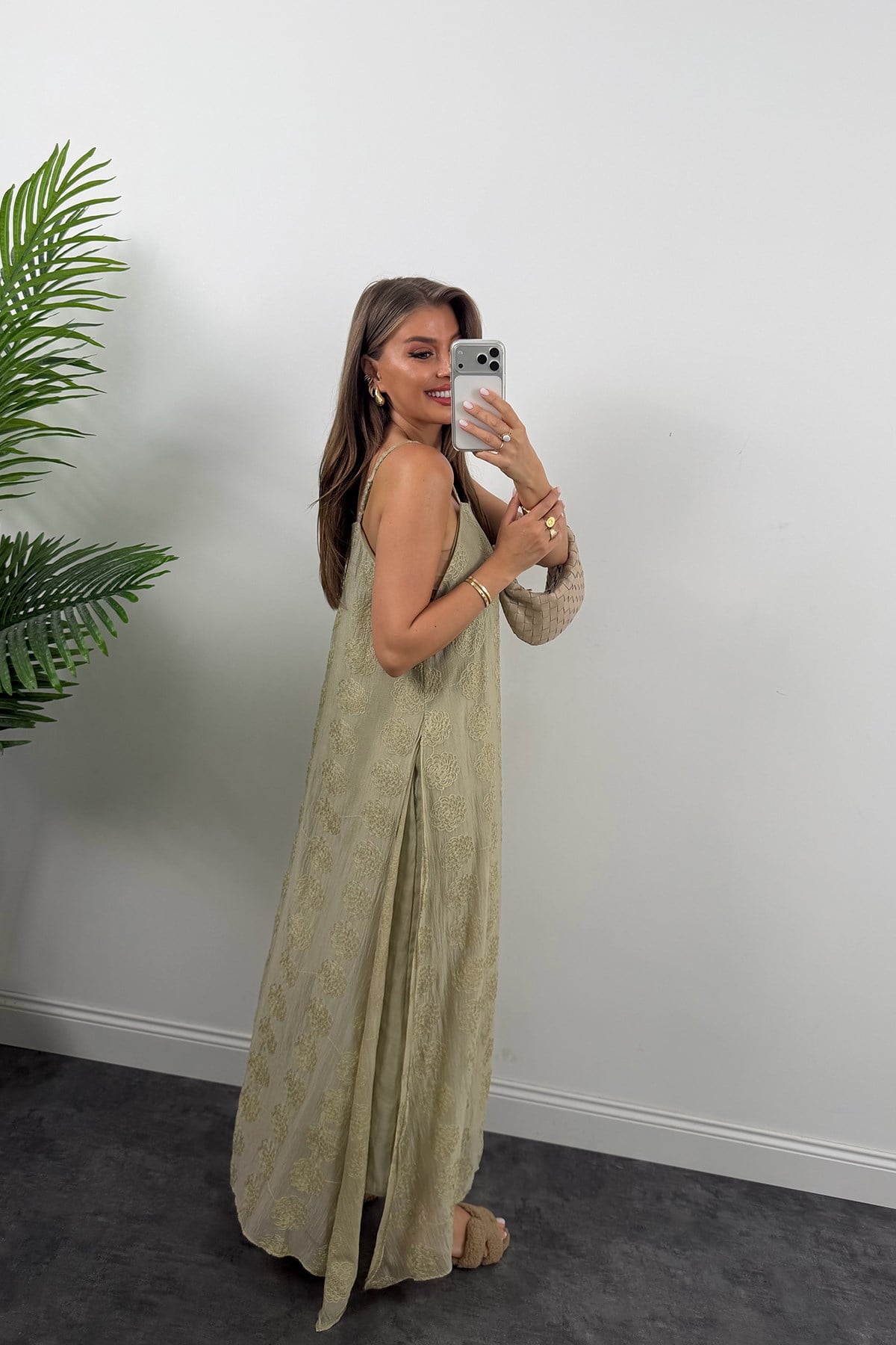 Premium Seri Üstü Nakışlı Maxi Tensel Elbise Adaçayı Yeşil