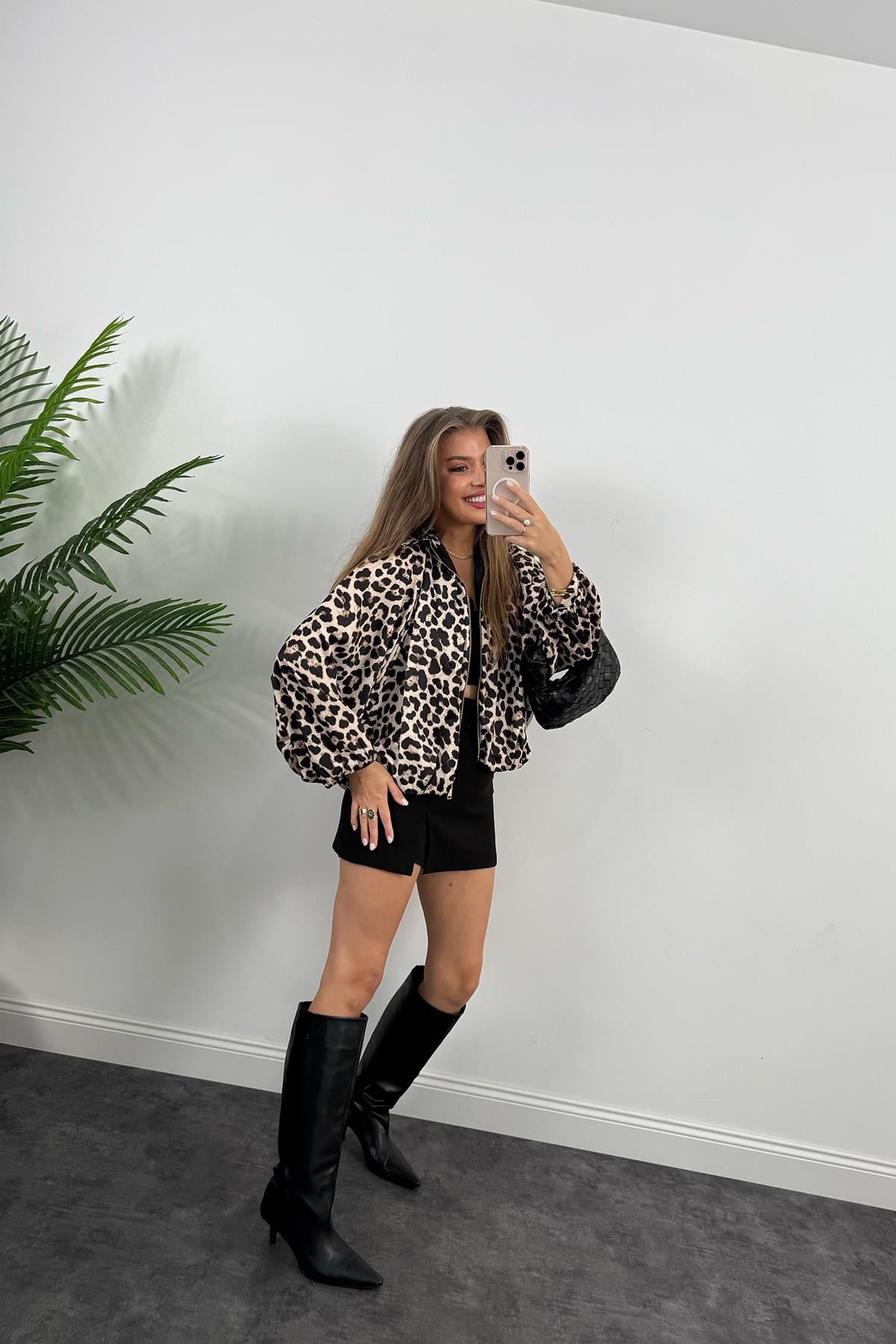 Premium Seri Yarasa Kol Tasarım Saten Bomber Ceket Leopar Desen