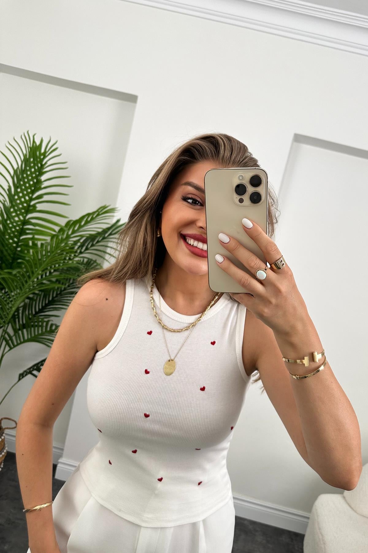 Tam Pamuklu Kalp Nakışlı Pinterest Atlet Beyaz