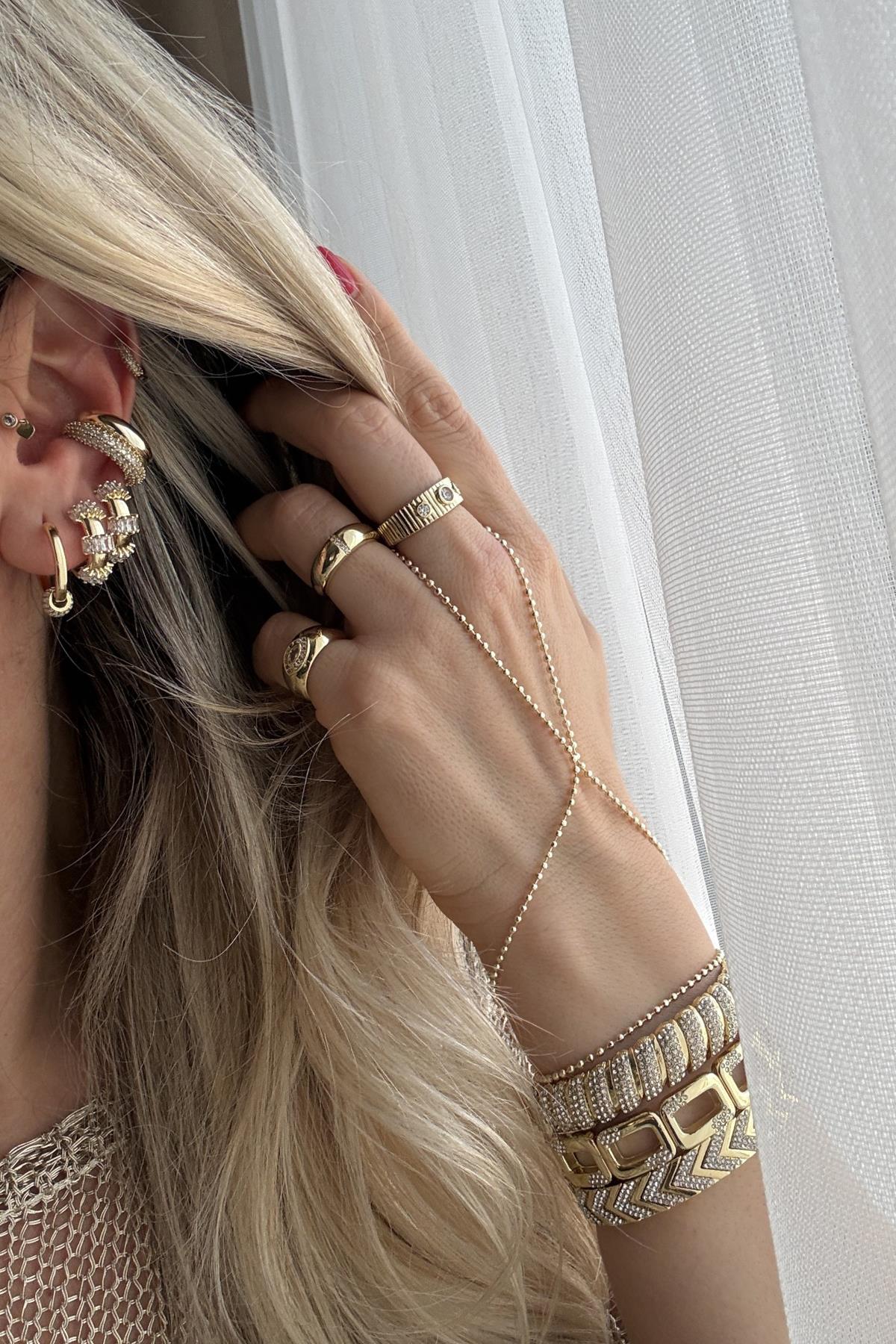 Xupıng Baget Taşlı Marka Model Halka Küpe