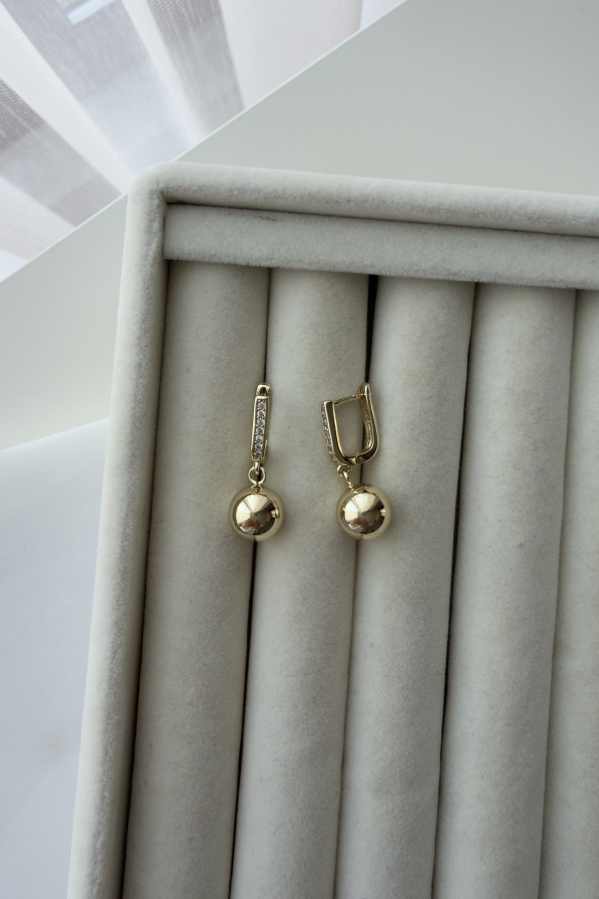 Xupıng Gold Top Sallantılı Küpe