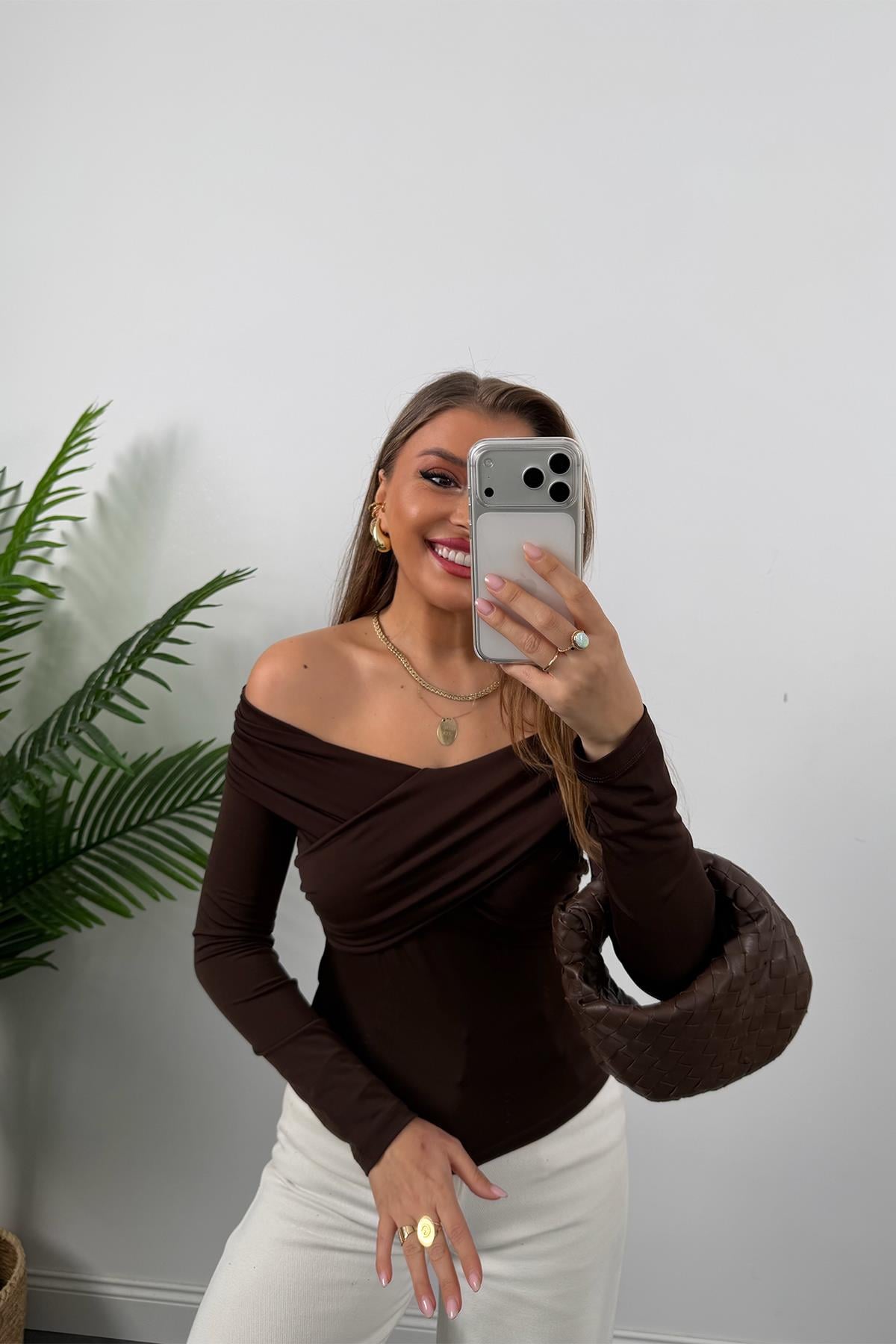 Zra Model Çapraz Yaka Likralı Sanddy Bluz Acı Kahve
