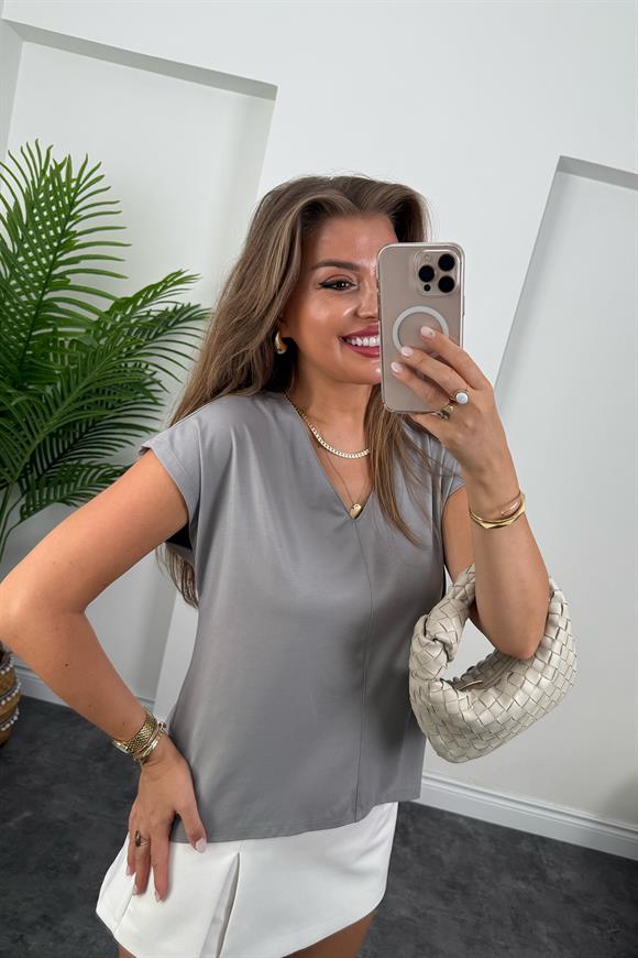 Bebe Lüx Kalite Tensel Dokulu V Yaka Basic Bluz Gri 