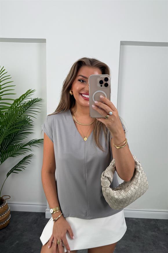 Bebe Lüx Kalite Tensel Dokulu V Yaka Basic Bluz Gri 