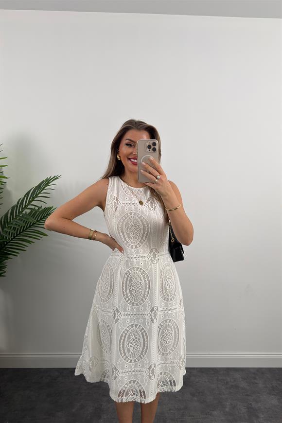 Bebe Marka Lüx Kalite Komple Dantel Nakış Midi Boy Astarlı Elbise Beyaz