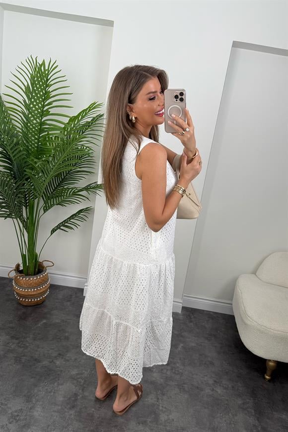 Bebe Marka Lüx Kalite Komple Nakışlı Midi Boy Fisto Elbise Beyaz