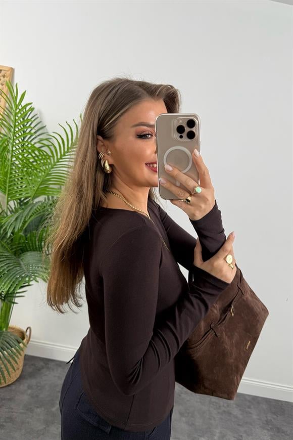 Dilvin Tam Pamuklu Kayık Yaka Uzun Kol Basic Acı Kahve 