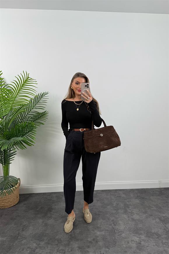 Dilvin Tam Pamuklu Kayık Yaka Uzun Kol Basic Siyah 