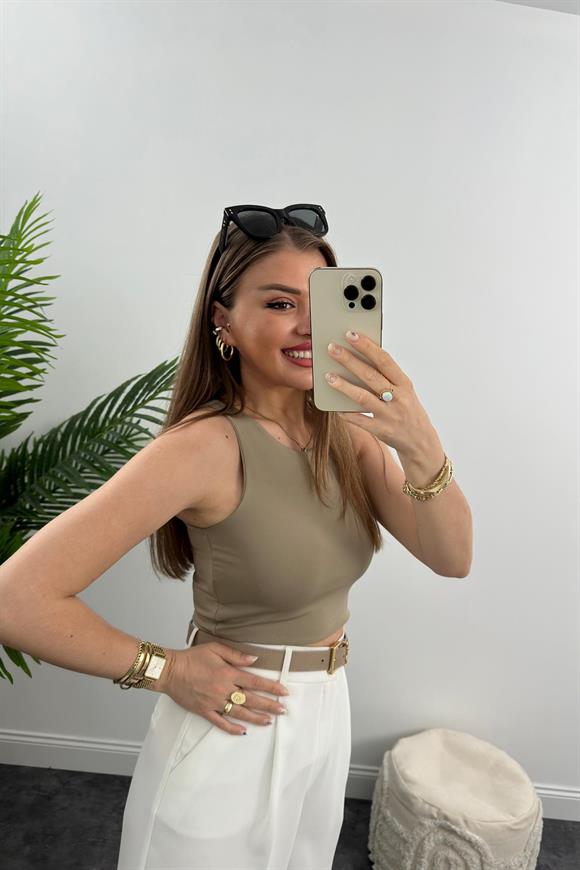 Double Kumaş Likralı Halter Yaka Crop Bluz Vizon