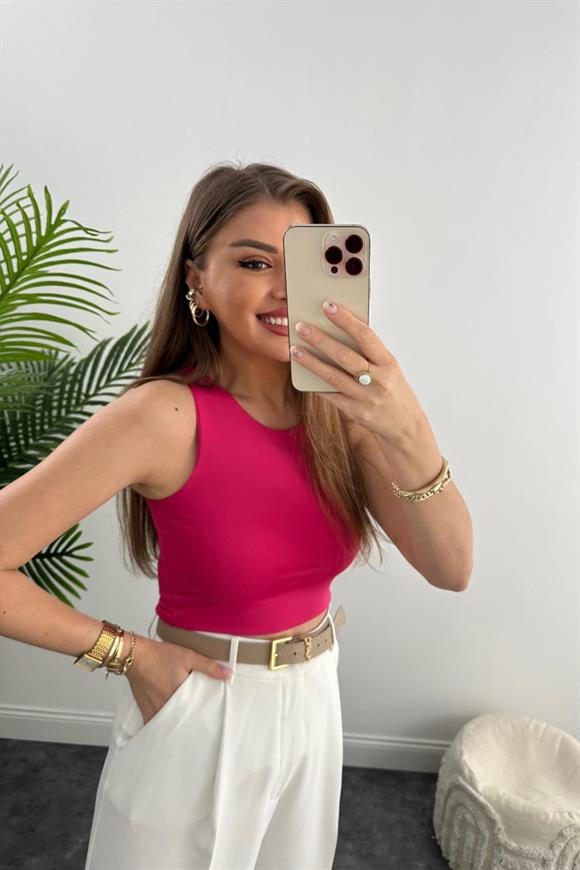 Double Kumaş Likralı Halter Yaka Crop Bluz Fuşya