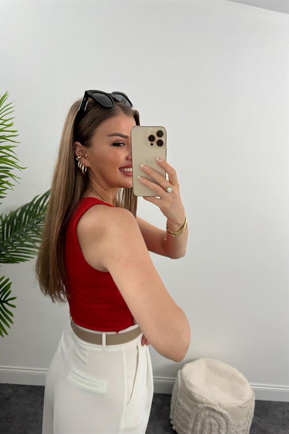 Double Kumaş Likralı Halter Yaka Crop Bluz Kırmızı