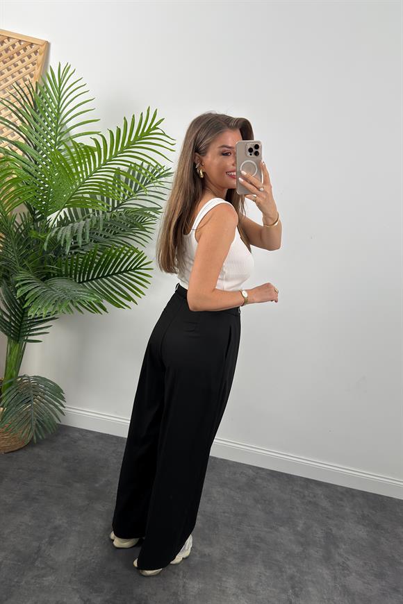 Elit Triko Kare Yaka Fitilli Crop Top Beyaz  