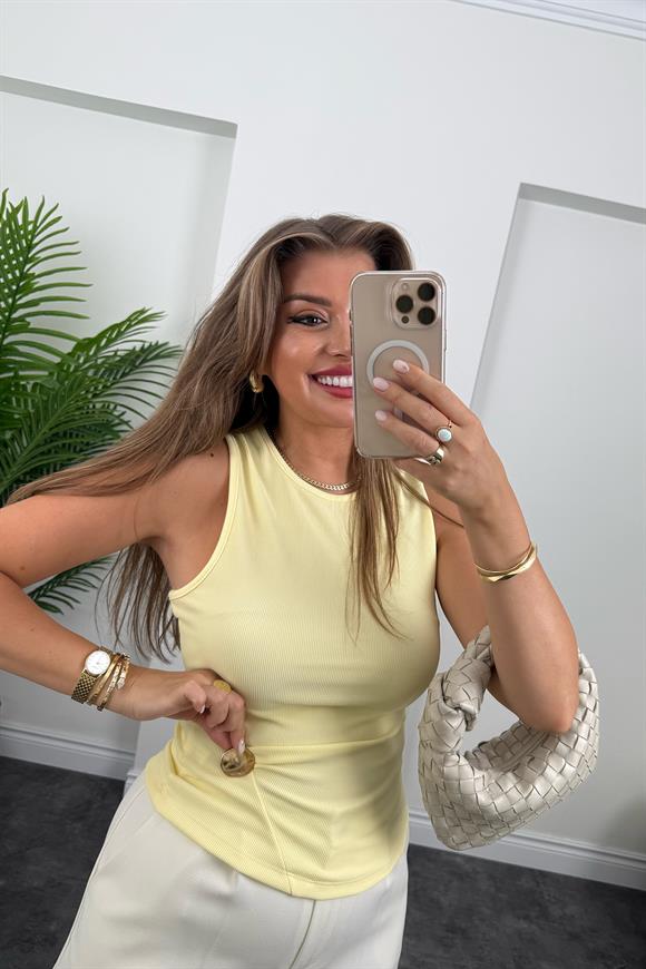 Eteği Gold Aksesuarlı Sıfır Kol Likralı Ottoman Bluz Sarı