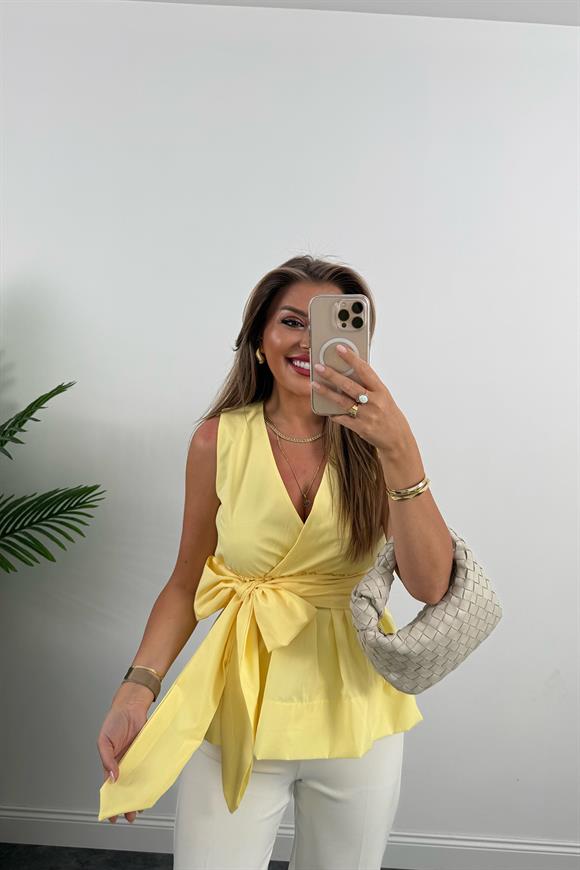 Eteği Valonlu Beli Kuşaklı Kruvaze Poplin Bluz Tatlı Sarı