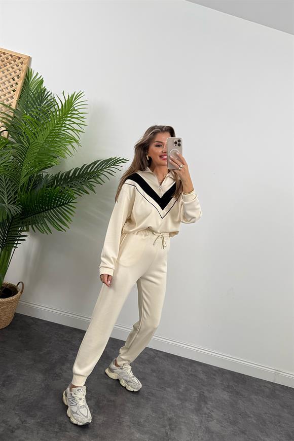 Fermuarlı Şeritli 1. Sınıf Kalite Oysh Model Modal Kumaş Takım Krem