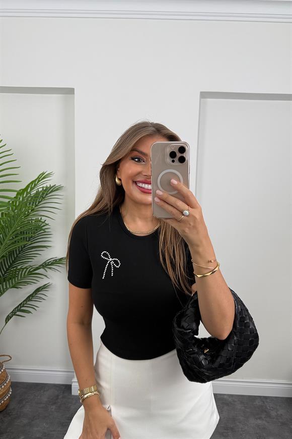 Fiyonk Detaylı Likralı Ottoman Kısa Kol Bluz Siyah