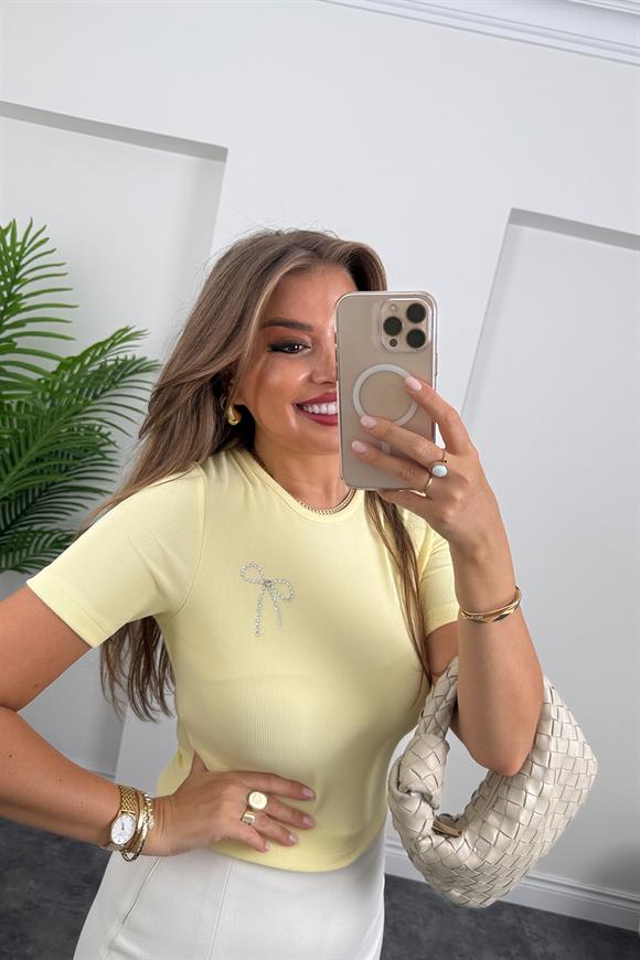 Fiyonk Detaylı Likralı Ottoman Kısa Kol Bluz Sarı