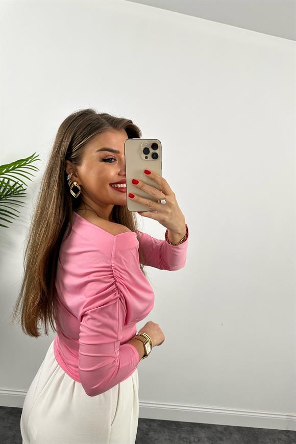 Kayık Yaka Drapeli Likralı Tasarım Bluz Pembe