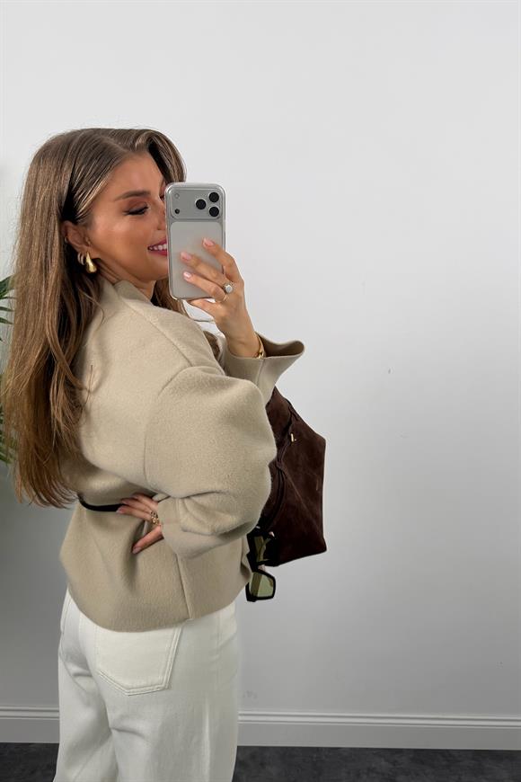 Kemerli Kaşe Ceket Bej