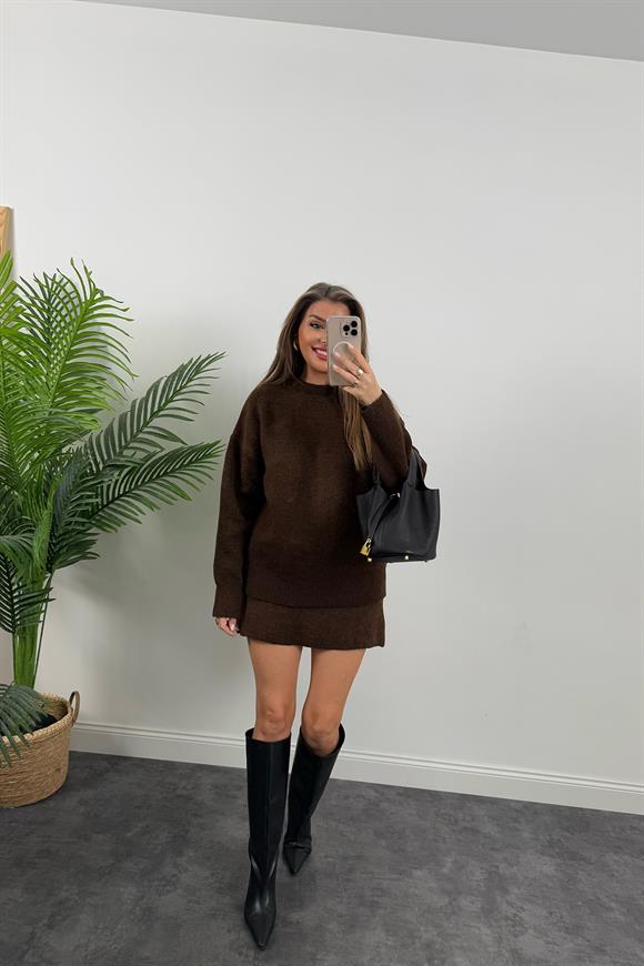 Lüx Kalite Çelik Dokuma Yumoş Triko Etek Kazak Takım Kahverengi