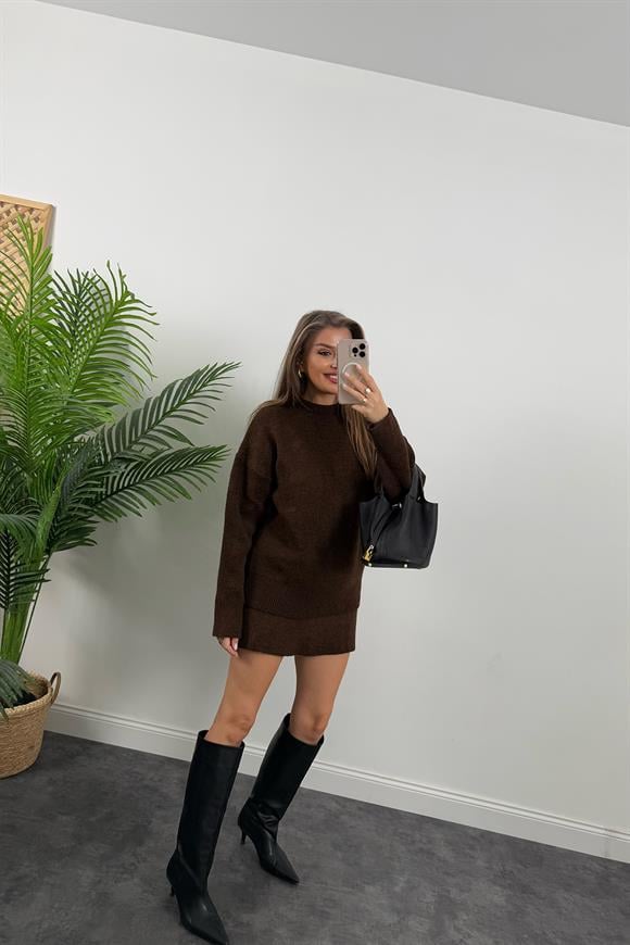 Lüx Kalite Çelik Dokuma Yumoş Triko Etek Kazak Takım Kahverengi